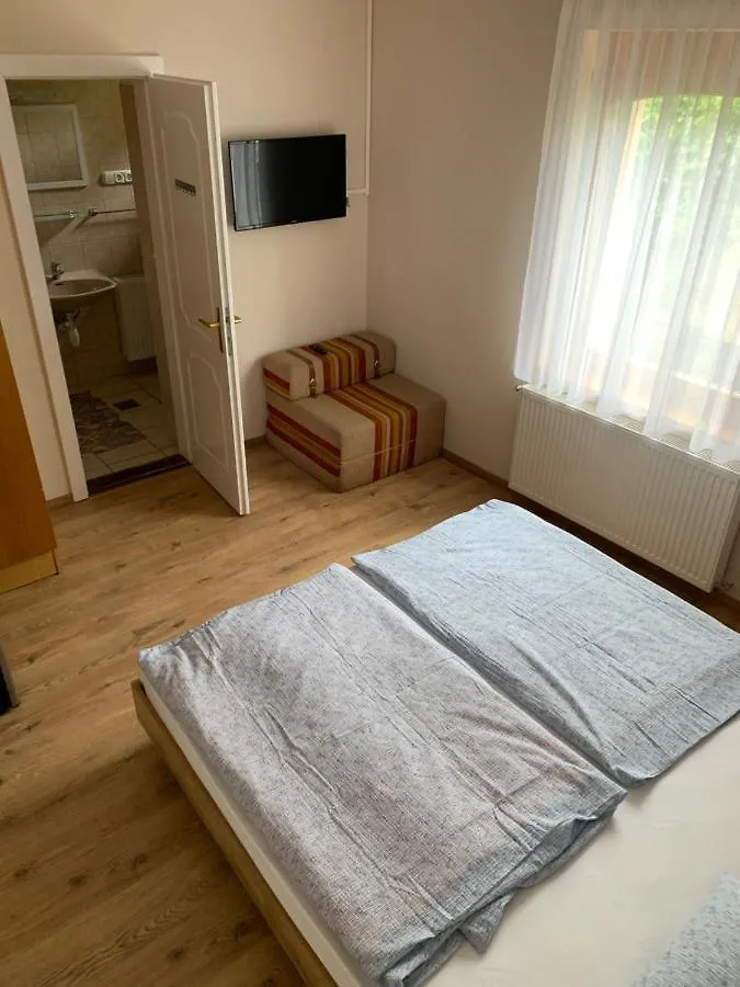 Zsuzsa Apartman Hajduszoboszlo Hungary