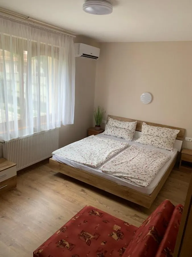 Zsuzsa Apartman Hajduszoboszlo Apartment