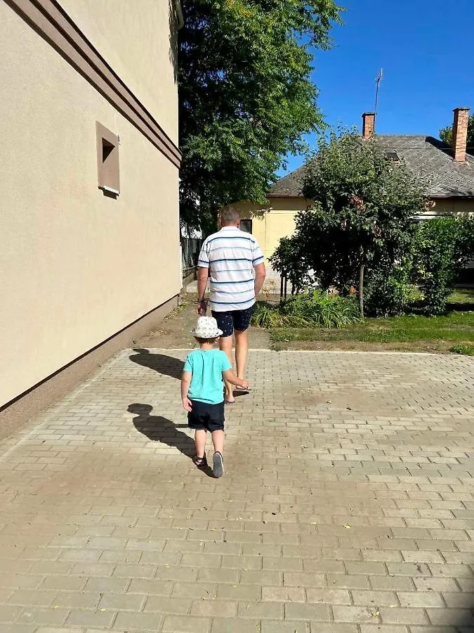 Zsuzsa Apartman Hajduszoboszlo